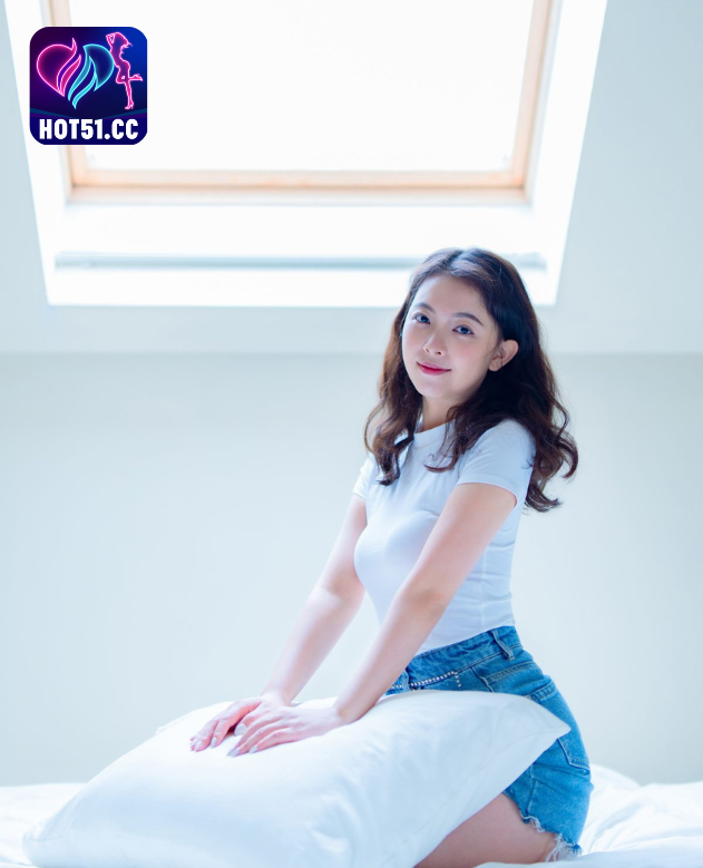 Ansuya Hotlive