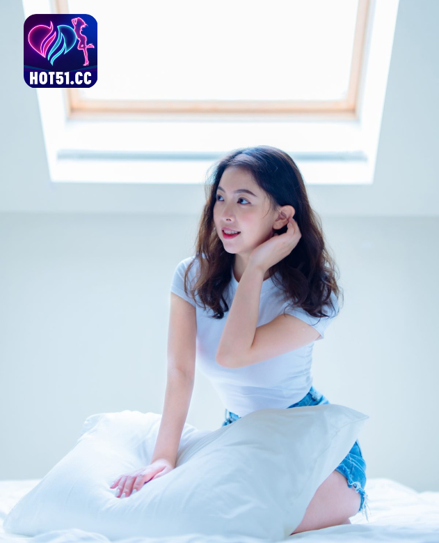 Ansuya Hotlive