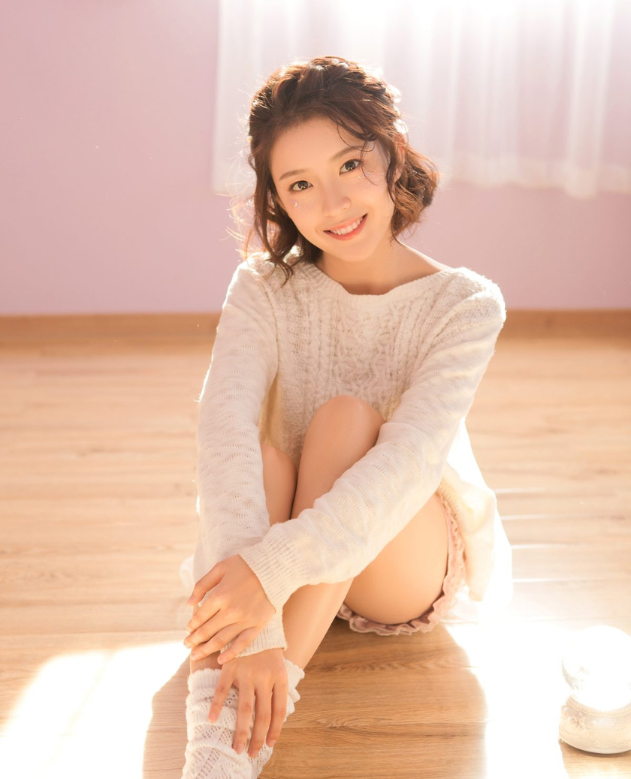 Yi Ming Hotlive