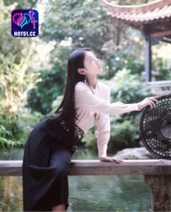 Zhi Zhi Hotlive