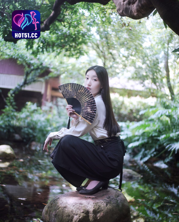 Zhi Zhi Hotlive