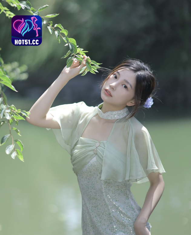 Tao Qian Hotlive
