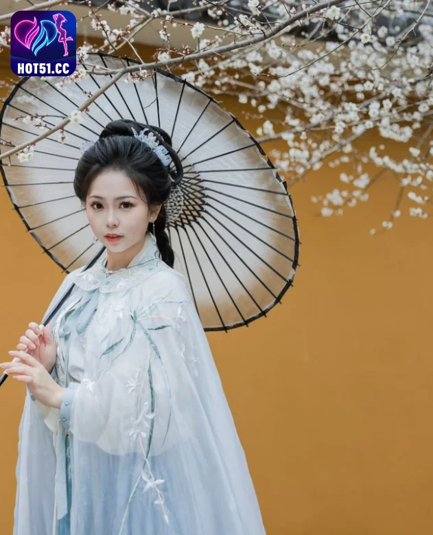 Qian Mo Hong Chen-Hot51