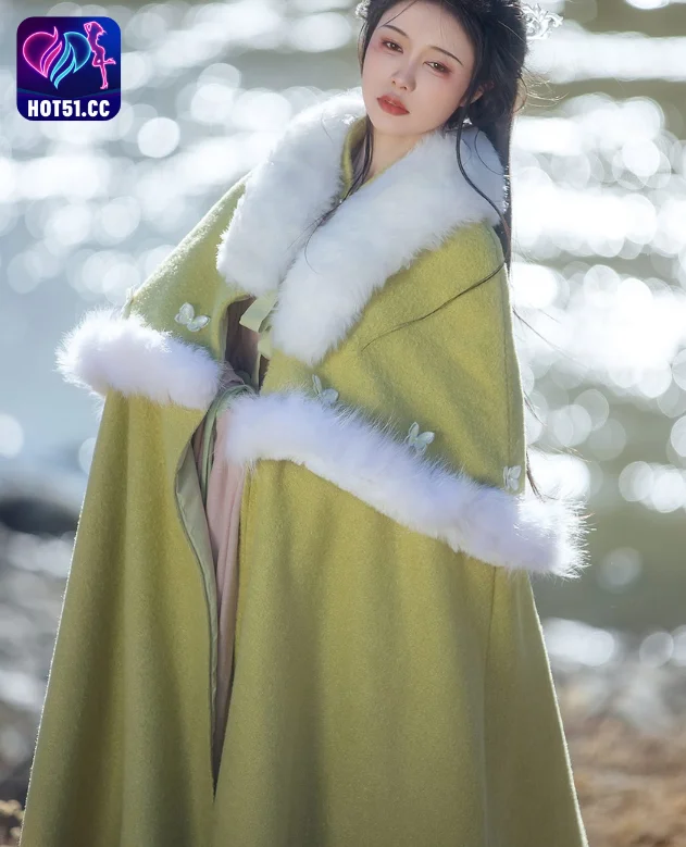 Li Yi Yi-Hot51