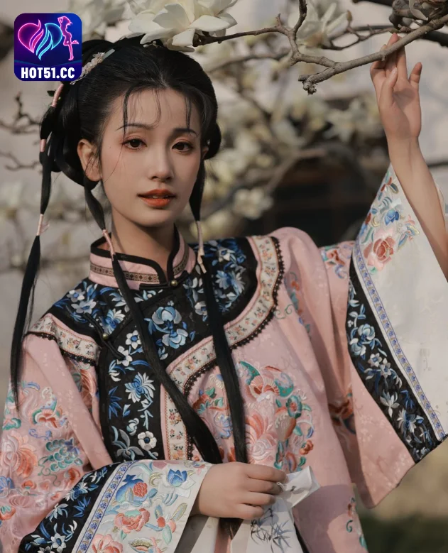 Yan Xiao Qi-Hot51
