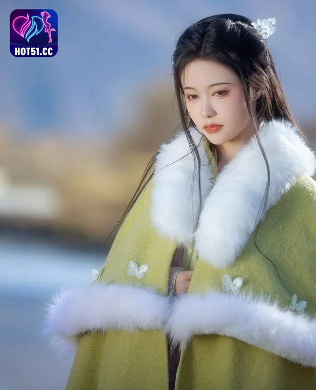 Li Yi Yi-Hot51