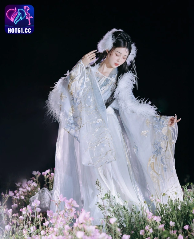 Chu Yuan Yuan-Hot51