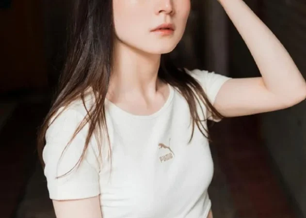 Nalan Yuanya-Hot51