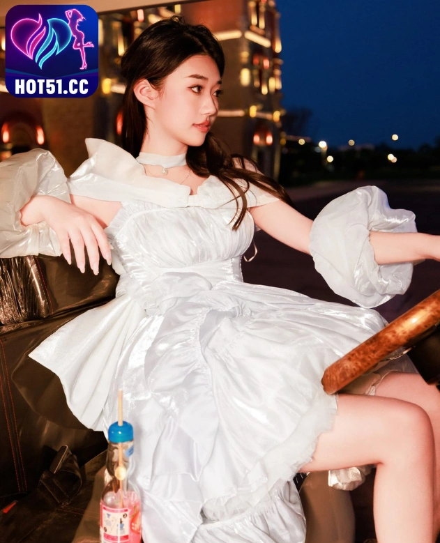 Xue Tong-Hot51