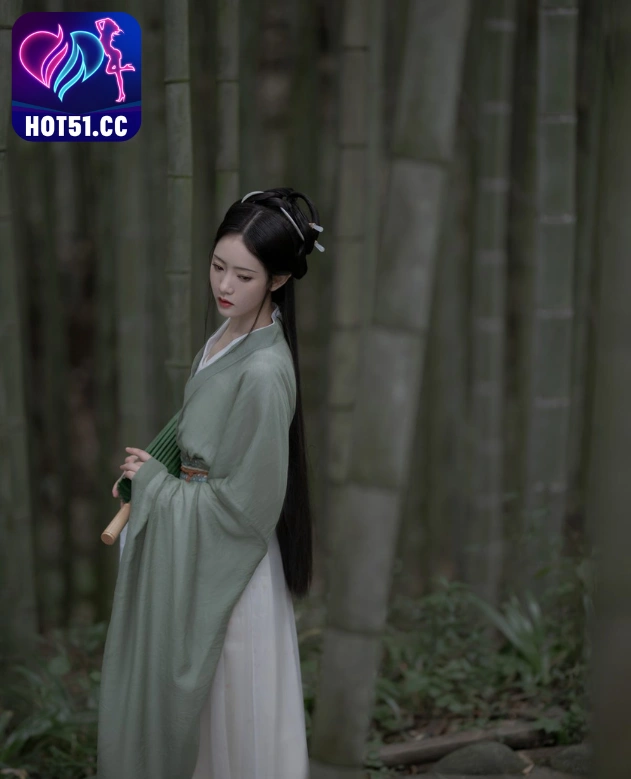 Lin Aki Nai-Hot51