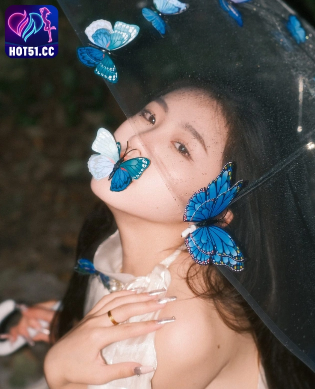 Liu Ling-Hot51